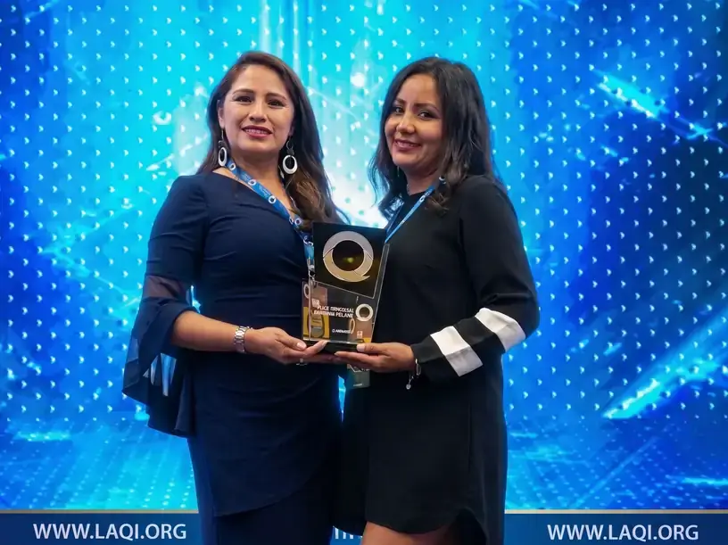 La entrega, en el Bolivia Quality Summit 2021.